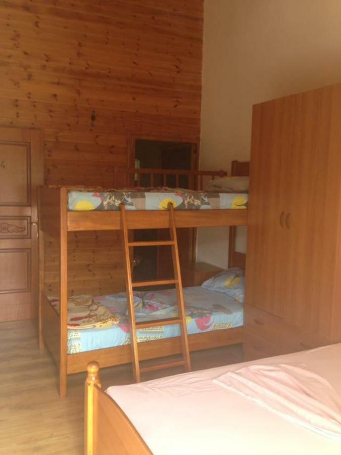 Hotel Toni Llogora Dukat Екстер'єр фото